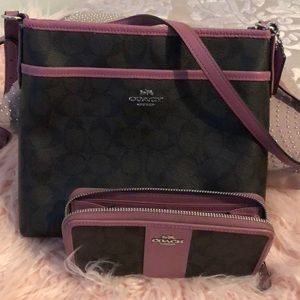 💕SOLD 💕Coach Purse 👛 & Wallet set